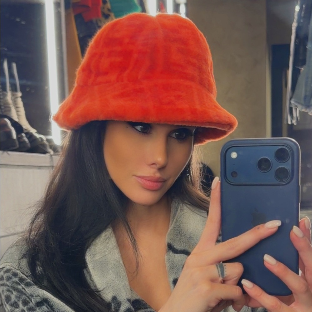 Fendi shearling bucket hat with a Zucca monogram pattern.Orange/Red Fuzzy - Picture 9 of 9